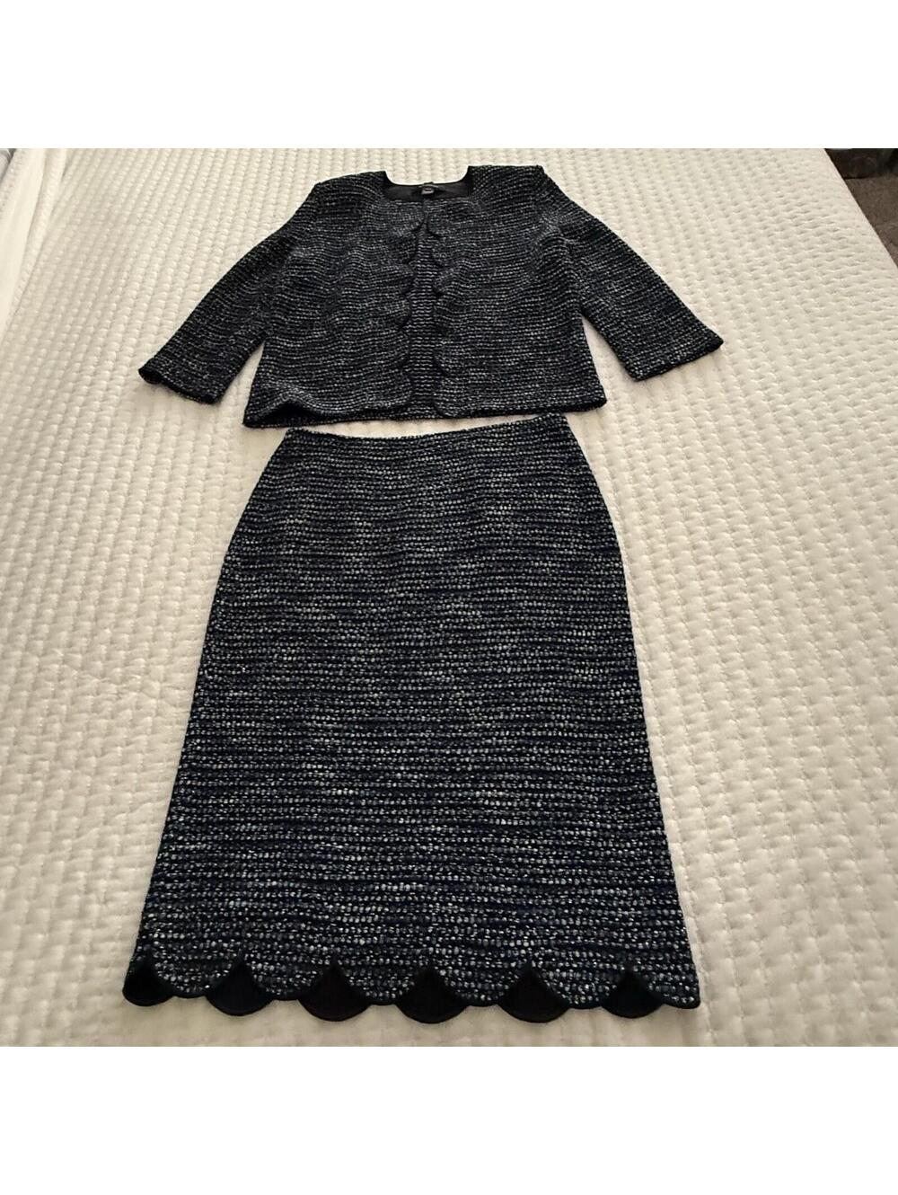 St. John Black Blue Metallic Tweed Scallop Trim Cardigan Jacket & Skirt Set Sz 8